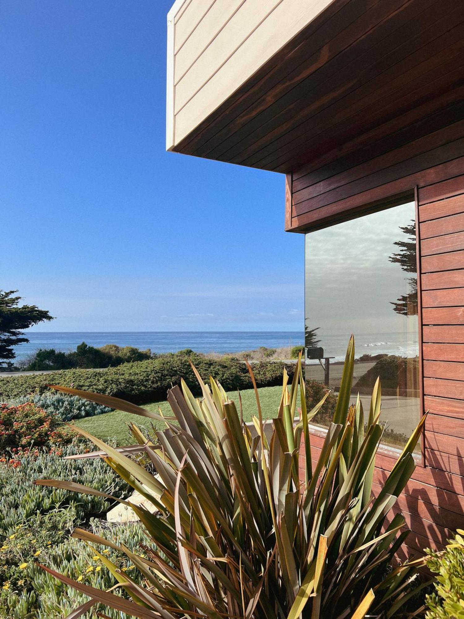 Cambria Landing Inn And Suites Exterior foto